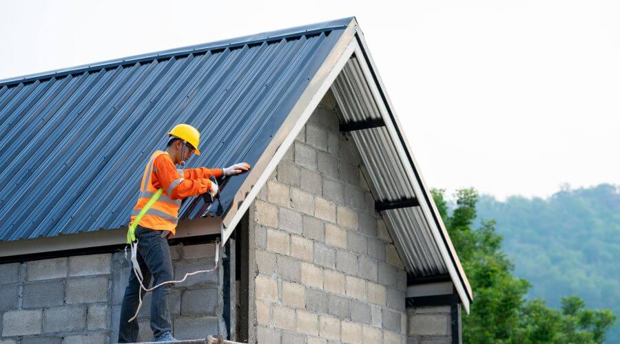 Expert Emergency Roof Repairs services in Manorville, PA